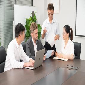 У нас есть сильная команда R & D, и мы можем разрабатывать и производить продукты в соответствии с